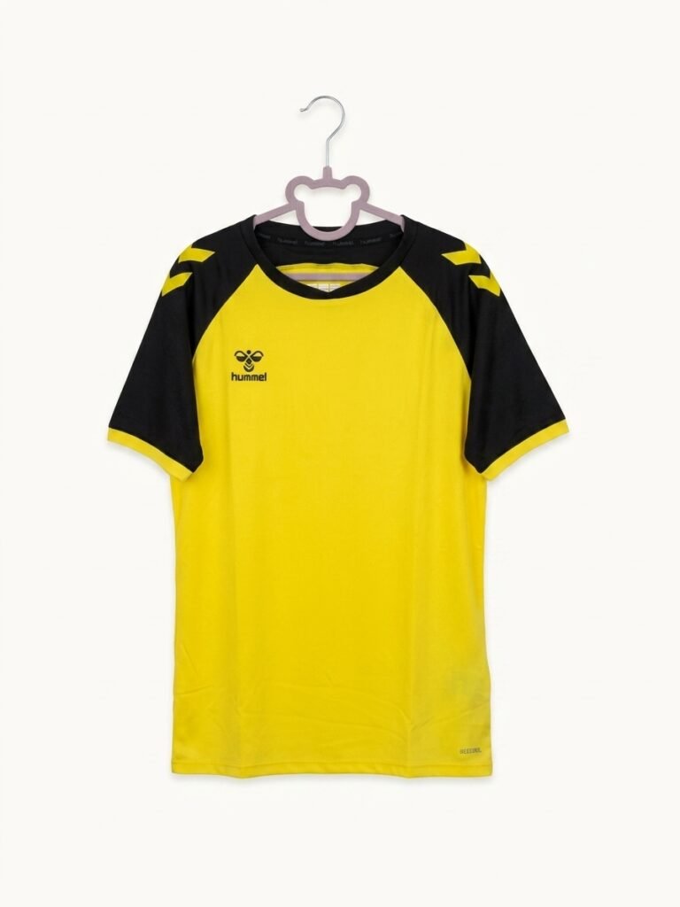 Sportiški ir ryškūs marškinėliai („Hummel“)